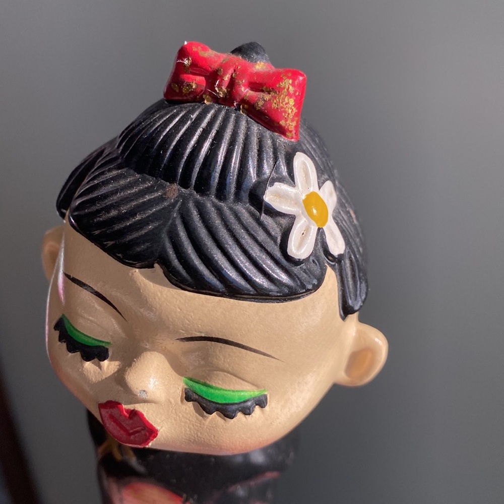 3/$30 🌟 VTG lovely Asian bobblehead and piggy bank figurine - Picture 8 of 8